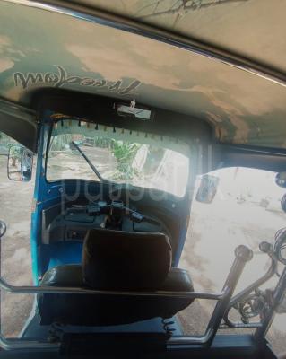 Bajaj Three Wheel 2012