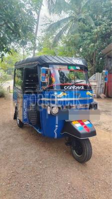 Piaggio Three Wheel 2011