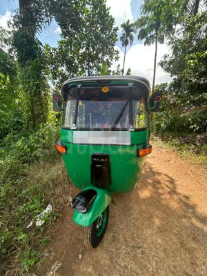 Bajaj 2 stroke 2004 - பயன்படுத்தப்பட்டது முச்சக்கர வண்டி sale in Sri Lanka - patpat.lk