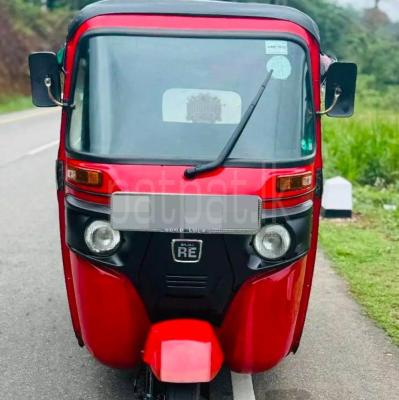 Bajaj Three Wheel 2016