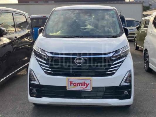 Nissan Dayz 2024 - பயன்படுத்தப்பட்டது கார் sale in Sri Lanka - patpat.lk