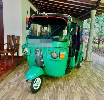 Bajaj Three Wheel 2013