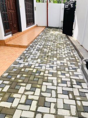 House for Sale in Boralesgamuwa