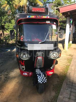 Bajaj Three Wheel 2011