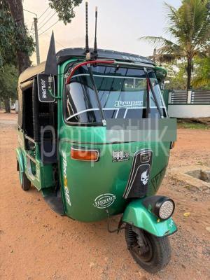 Bajaj Three Wheel 2005