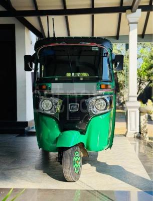 Bajaj Three Wheel 2014