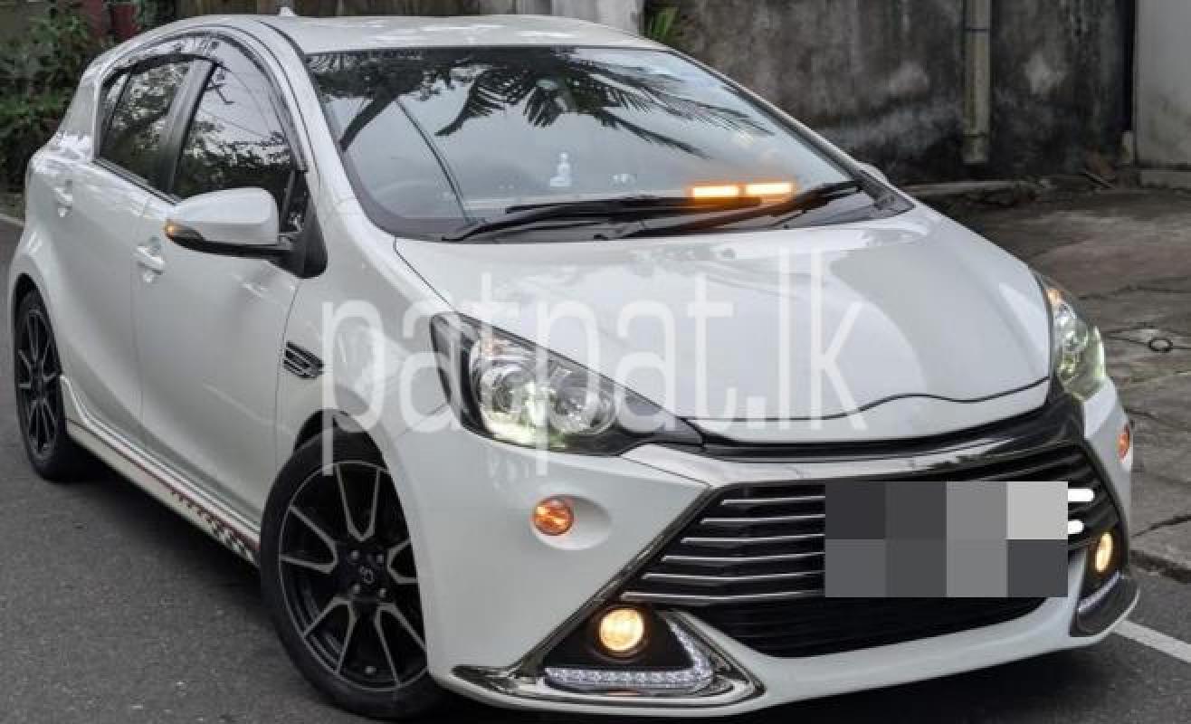 Toyota Aqua 2014 -  Car sale in Sri Lanka - patpat.lk
