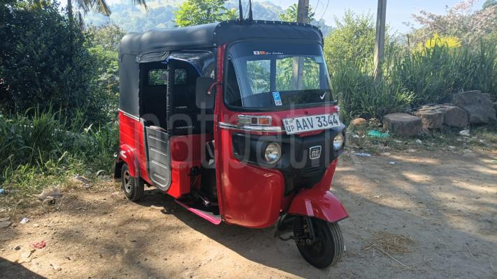 Bajaj 4 stroke 2015 -  ත්‍රිරෝද රථය sale in Sri Lanka - patpat.lk