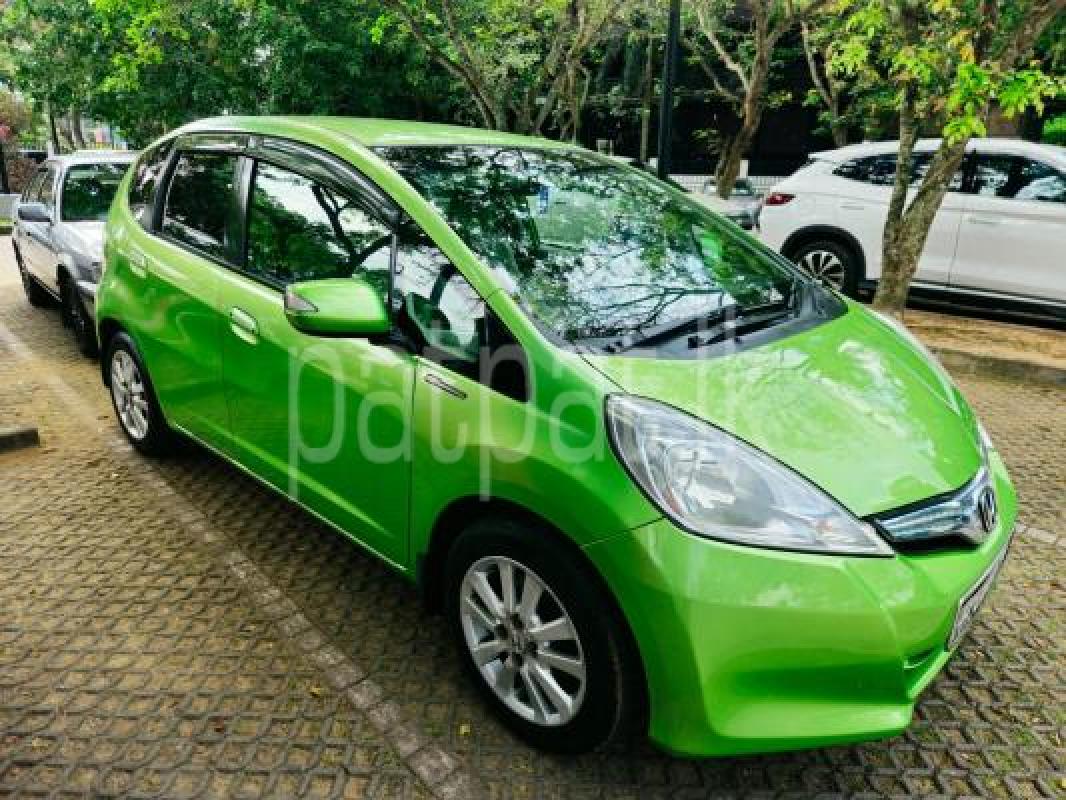 Honda Fit 2012 - භාවිතා කරන ලද කාර් sale in Sri Lanka - patpat.lk