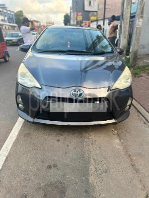 Toyota Aqua 2012 - பயன்படுத்தப்பட்டது கார் sale in Sri Lanka - patpat.lk
