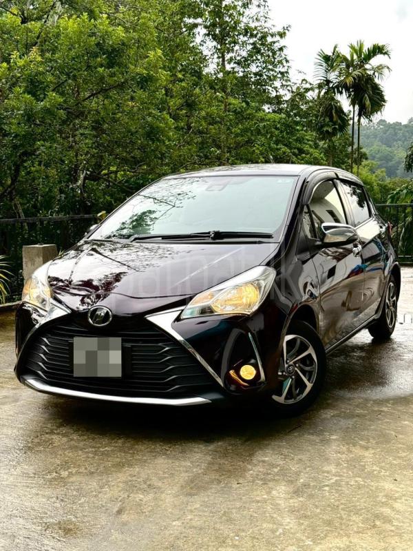 Toyota Vitz 2018 -  කාර් sale in Sri Lanka - patpat.lk