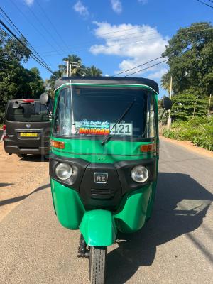 Bajaj Three Wheel 2015