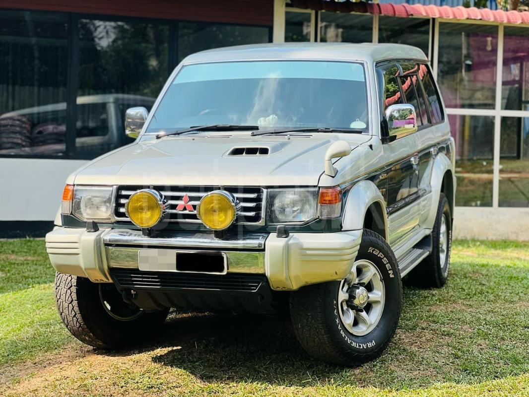Mitsubishi Pajero 1994 -  SUV sale in Sri Lanka - patpat.lk