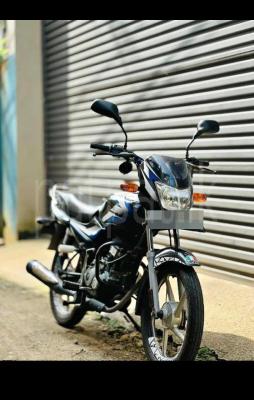 Bajaj CT100 2023
