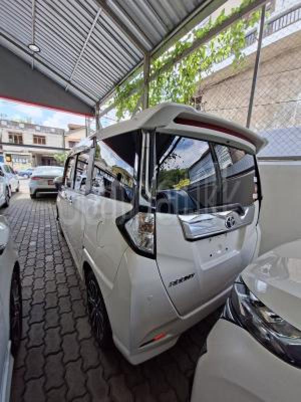 Toyota Roomy 2025 -  කාර් sale in Sri Lanka - patpat.lk