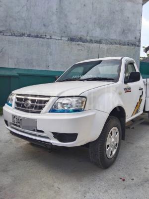 Tata Xenon 2016