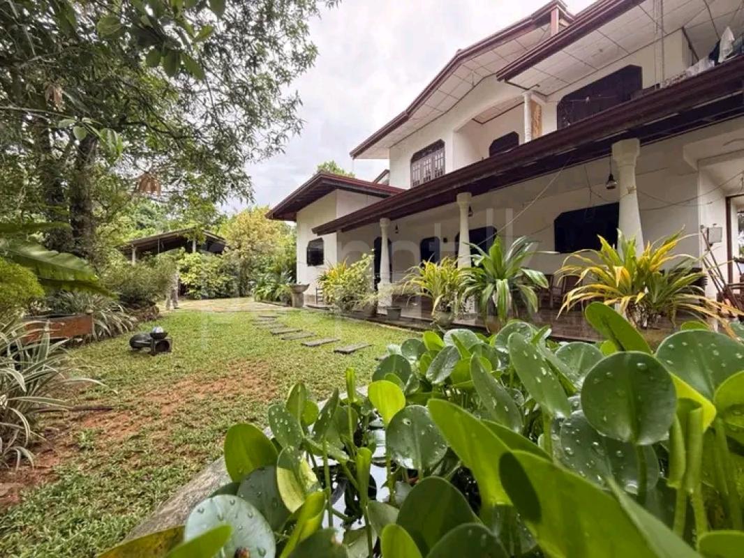 House for Sale in Karapitiya