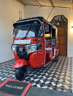 Bajaj Three Wheel 2015 - භාවිතා කරන ලද ත්‍රිරෝද රථය sale in Sri Lanka - patpat.lk