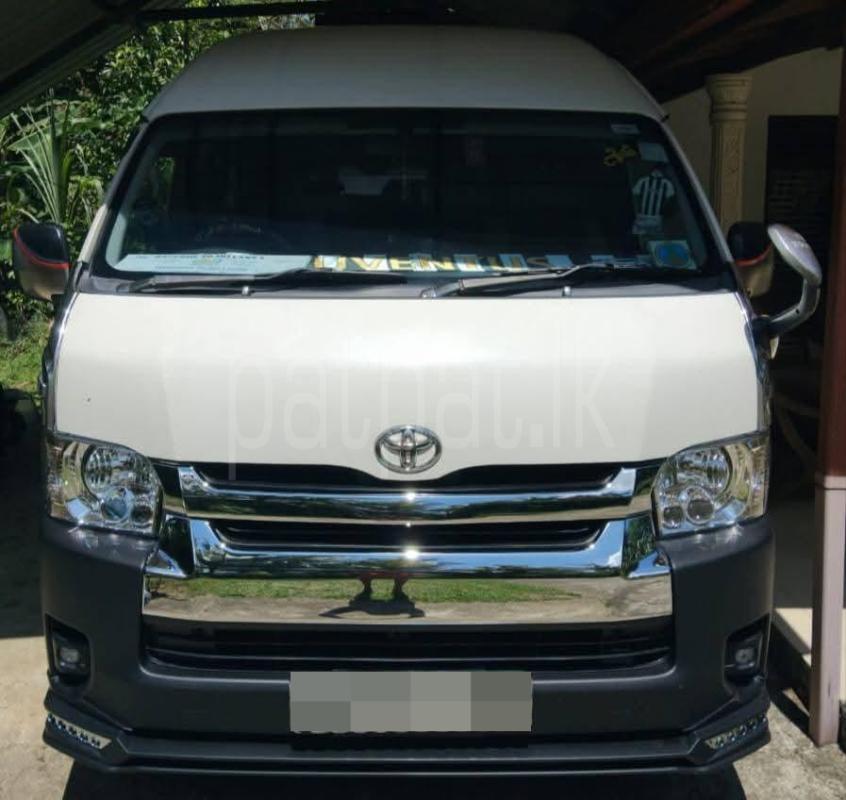 Toyota Hiace 2007 - භාවිතා කරන ලද වෑන් රථය sale in Sri Lanka - patpat.lk