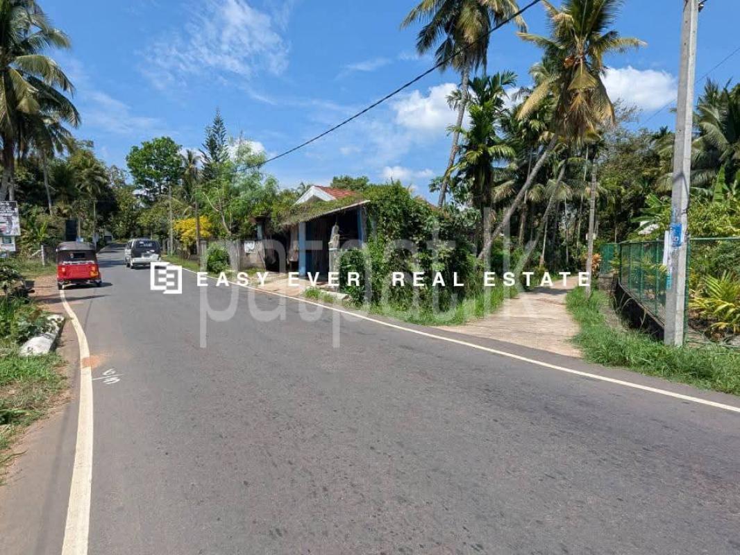 Residential Land for Sale in Mirigama