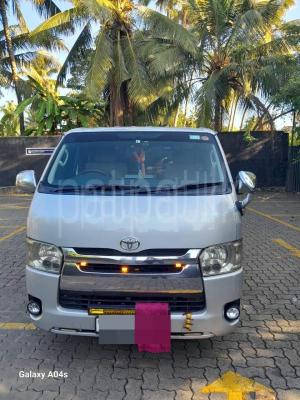 Toyota Hiace 2014 - Used Van sale in Sri Lanka - patpat.lk