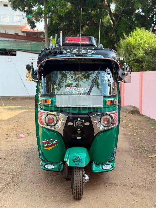 Bajaj 4 stroke 2014 - Used Three wheeler sale in Sri Lanka - patpat.lk