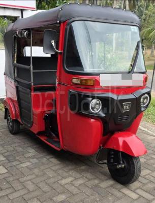 Bajaj Three Wheel 2017
