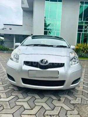 Toyota Vitz 2010
