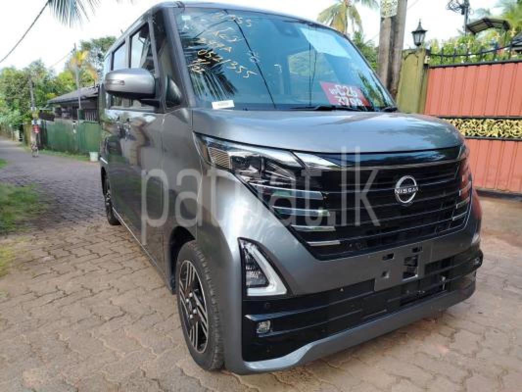 Nissan Roox 2023 -  Car sale in Sri Lanka - patpat.lk