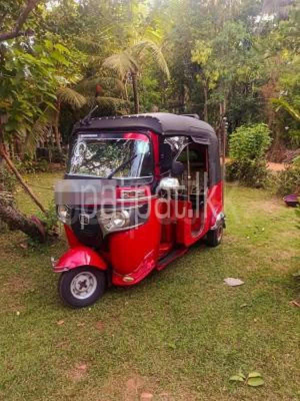 Bajaj 4 stroke 2015 - භාවිතා කරන ලද ත්‍රිරෝද රථය sale in Sri Lanka - patpat.lk