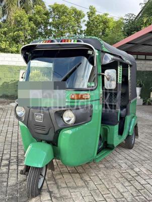 Bajaj 4 stroke 2015 - பயன்படுத்தப்பட்டது முச்சக்கர வண்டி sale in Sri Lanka - patpat.lk