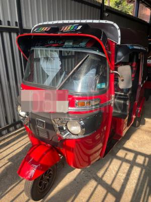 Bajaj Three Wheel 2014