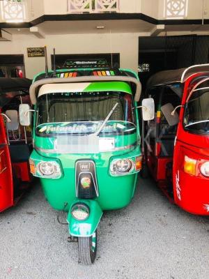 Bajaj Three Wheel 2013