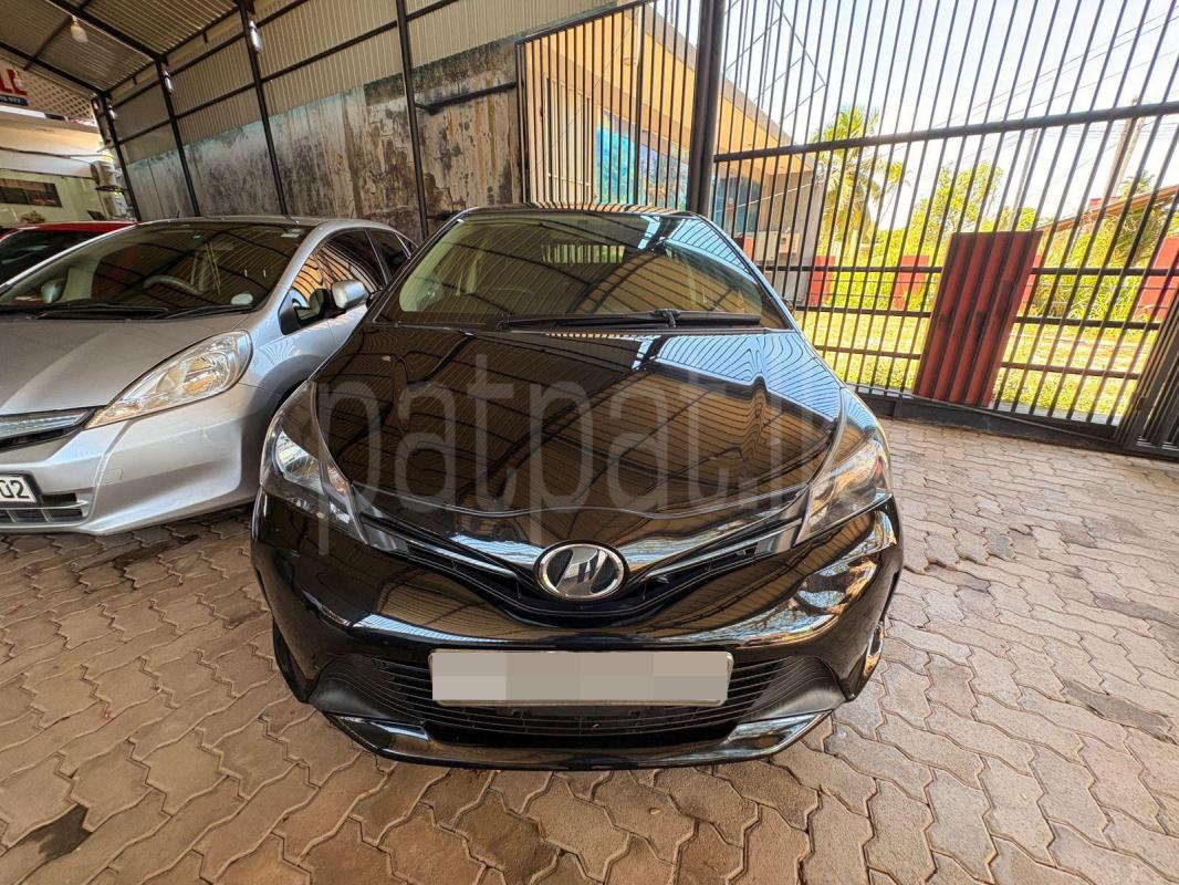 Toyota Vitz 2015 - භාවිතා කරන ලද කාර් sale in Sri Lanka - patpat.lk