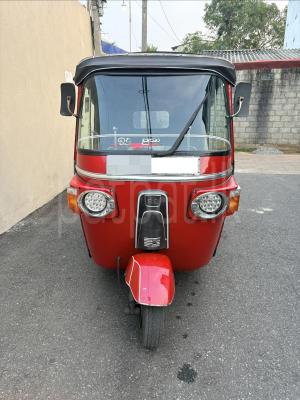 Bajaj Three Wheel 2010