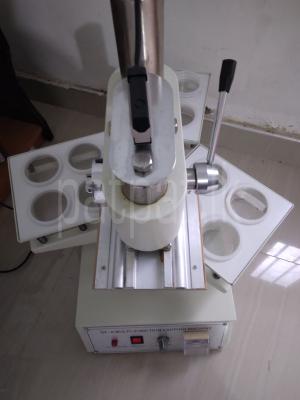 Cup sealer machine