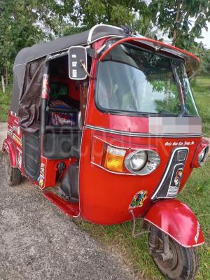 Bajaj Three Wheel 2012