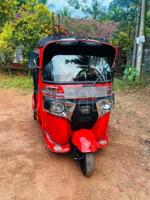 Bajaj Three Wheel 2014