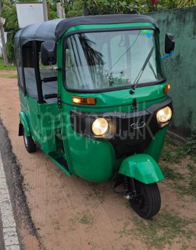Bajaj 4 stroke 2026 -  ත්‍රිරෝද රථය sale in Sri Lanka - patpat.lk