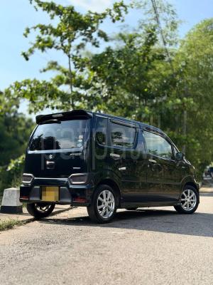 Suzuki Wagon R 2017 - பயன்படுத்தப்பட்டது கார் sale in Sri Lanka - patpat.lk