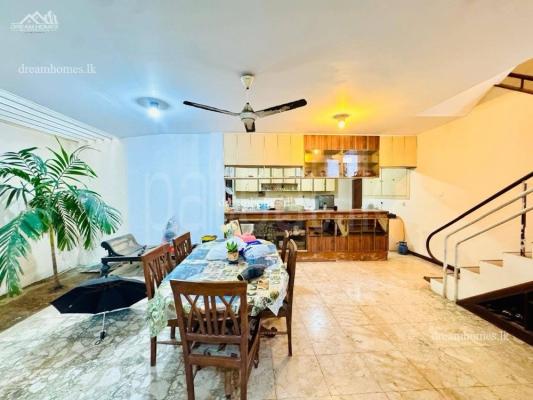 House for Sale in Kollupitiya (Colombo 03)