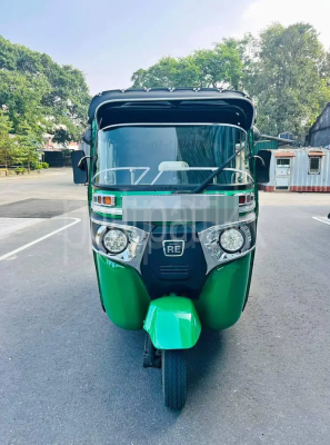 Bajaj Three Wheel 2015