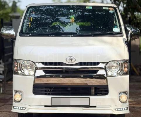 Toyota Hiace 2016 - භාවිතා කරන ලද වෑන් රථය sale in Sri Lanka - patpat.lk