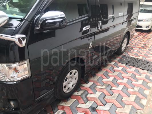 Toyota Hiace 2022 -  වෑන් රථය sale in Sri Lanka - patpat.lk