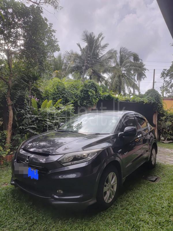 Honda Vezel 2014 -  SUV sale in Sri Lanka - patpat.lk