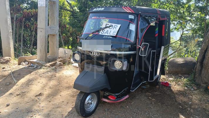 Piaggio Three Wheel 2013 -  ත්‍රිරෝද රථය sale in Sri Lanka - patpat.lk