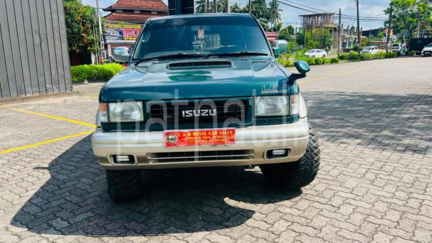 Isuzu Bighorn 1986 -  SUV sale in Sri Lanka - patpat.lk