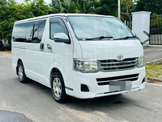Toyota Hiace 2011 - பயன்படுத்தப்பட்டது வேன் sale in Sri Lanka - patpat.lk