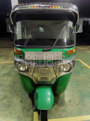Bajaj Three Wheel 2015