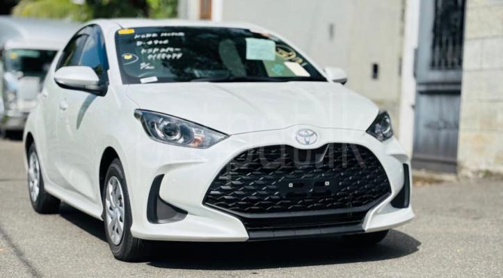 Toyota Yaris 2025 - අලුත් කාර් sale in Sri Lanka - patpat.lk
